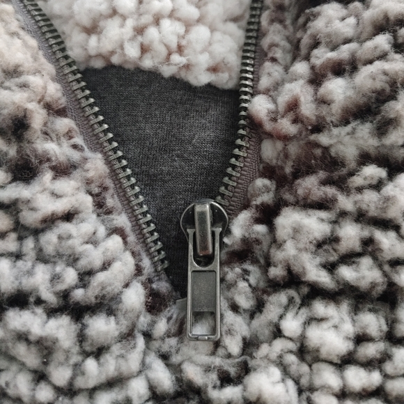 *SOLS* Fleece Sweater - Picture 3 of 5